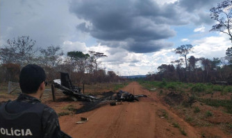 Corpo carbonizado é encontrado em destroços de avião em propriedade rural de Vila Bela 